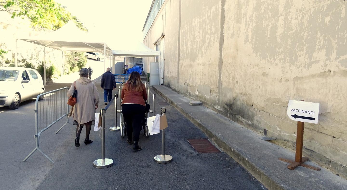 Dopo il giorno di delirio nell’hub è sparita la fila 