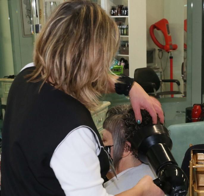Emilia Romagna. Dopo 40 giorni si torna “arancioni” Ok ai parrucchieri, no ai ristoranti 