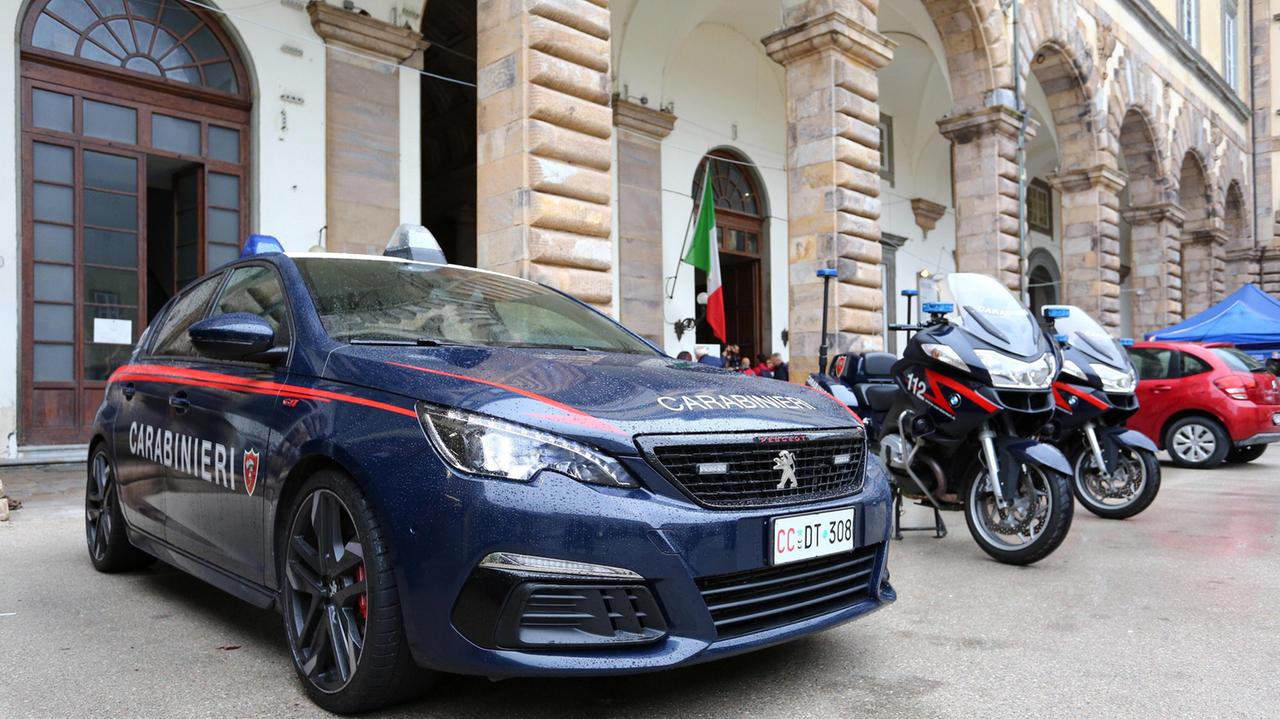 Sfruttavano i lavoratori extracomunitari: un euro l'ora per lavorare nei campi