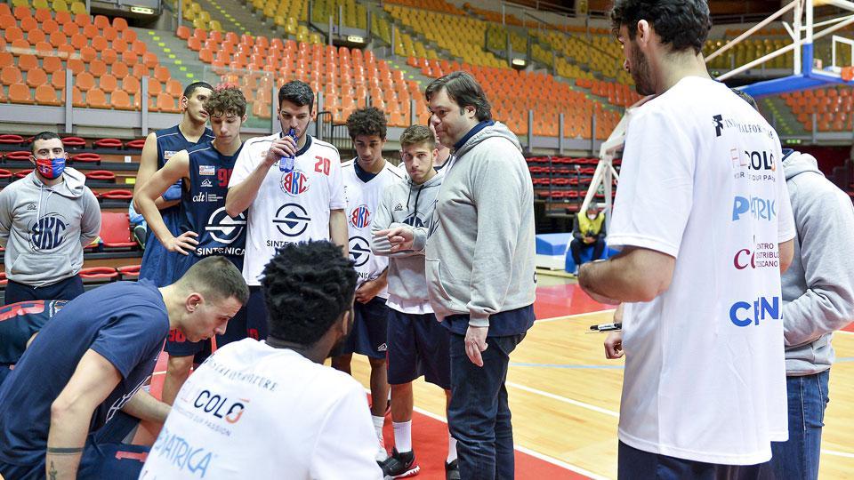Basket Cecina, tutta la squadra messa in quarantena dopo i cinque tamponi positivi