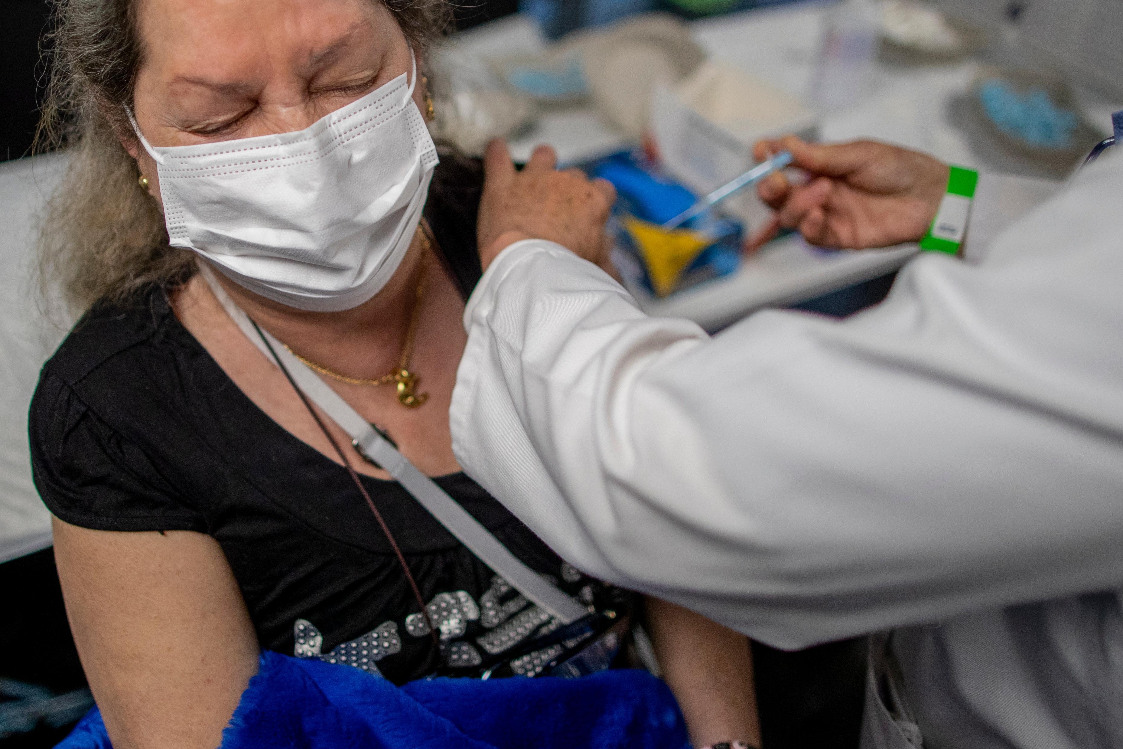 Bollettino Coronavirus: in regione 1.525 positivi e 33 decessi, nel Modenese 279 nuovi casi e 4 morti 