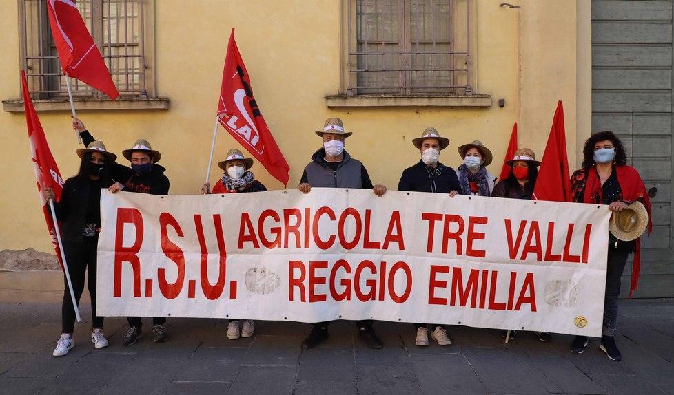 Covid, il grido d’allarme degli stagionali: «Senza lavoro e senza tutele» 