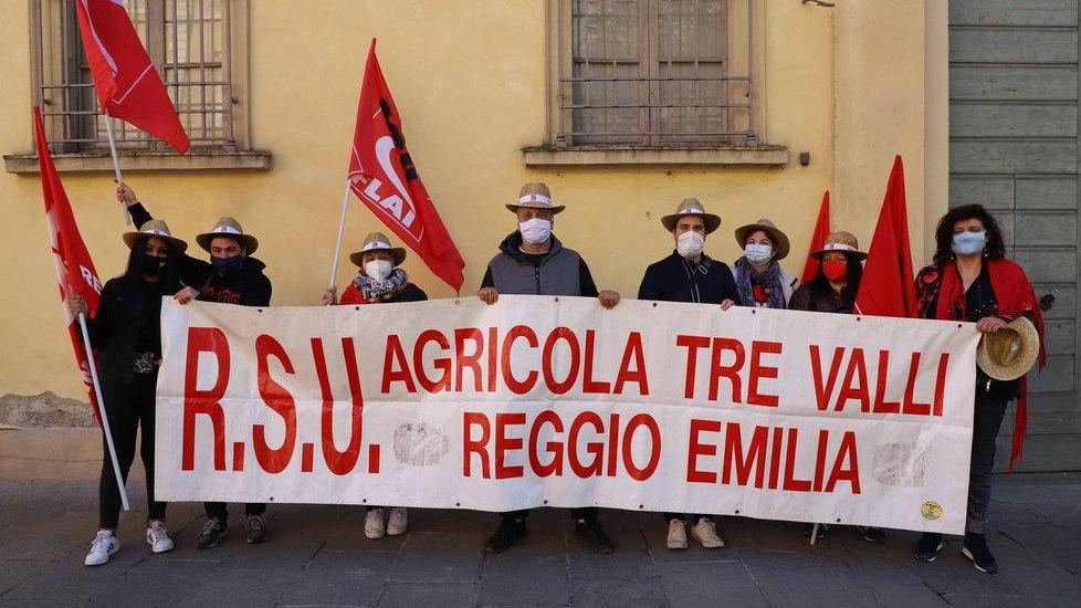 Covid, il grido d’allarme degli stagionali: «Senza lavoro e senza tutele»