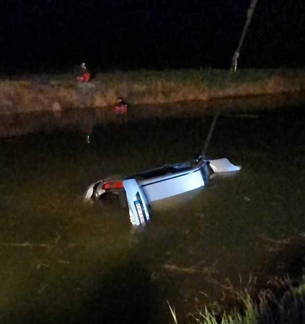 Soliera. Auto nel canale I passeggeri riescono a mettersi in salvo 