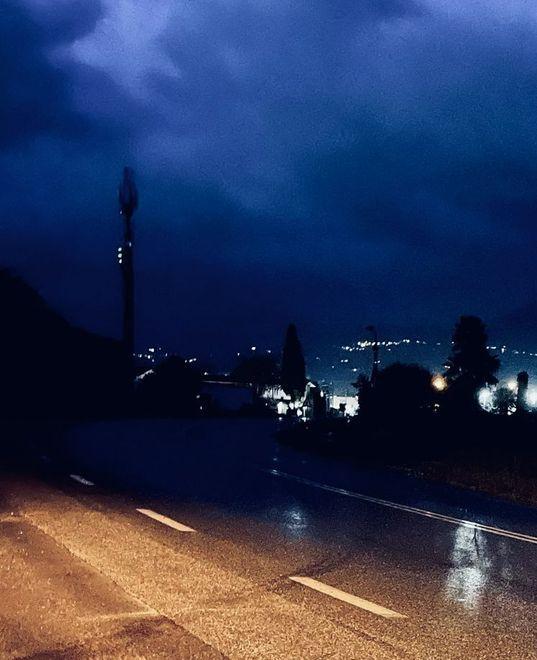 Strada a rischio e senza luci, quanti pericoli a Motrone 