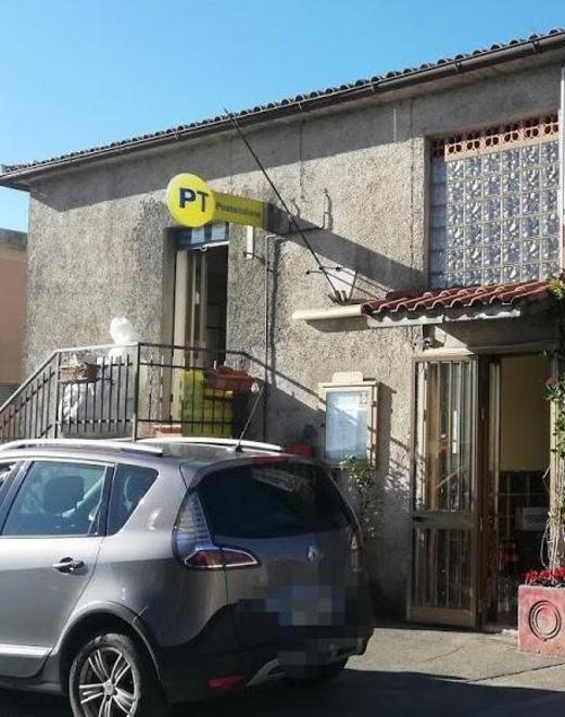 Furto all’ufficio postale I malviventi scappano con novemila euro