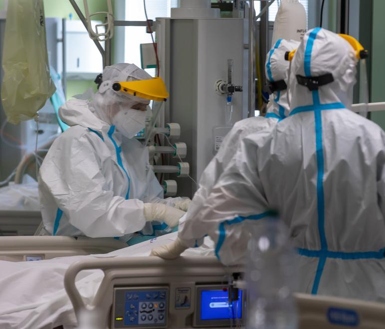 Covid, ci sono altri due decessi e 117 nuovi contagiati
