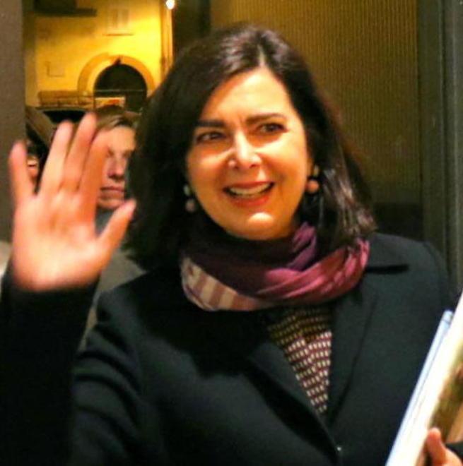 Boldrini: «Devo operarmi» Fico: «Ti aspetto alla Camera» 