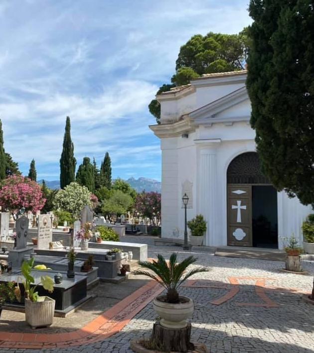 Il cimitero è al collasso, saranno aggiunti 30 loculi 