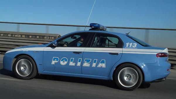 Quindici persone a cena nel ristorante, maxi multe a clienti e titolare