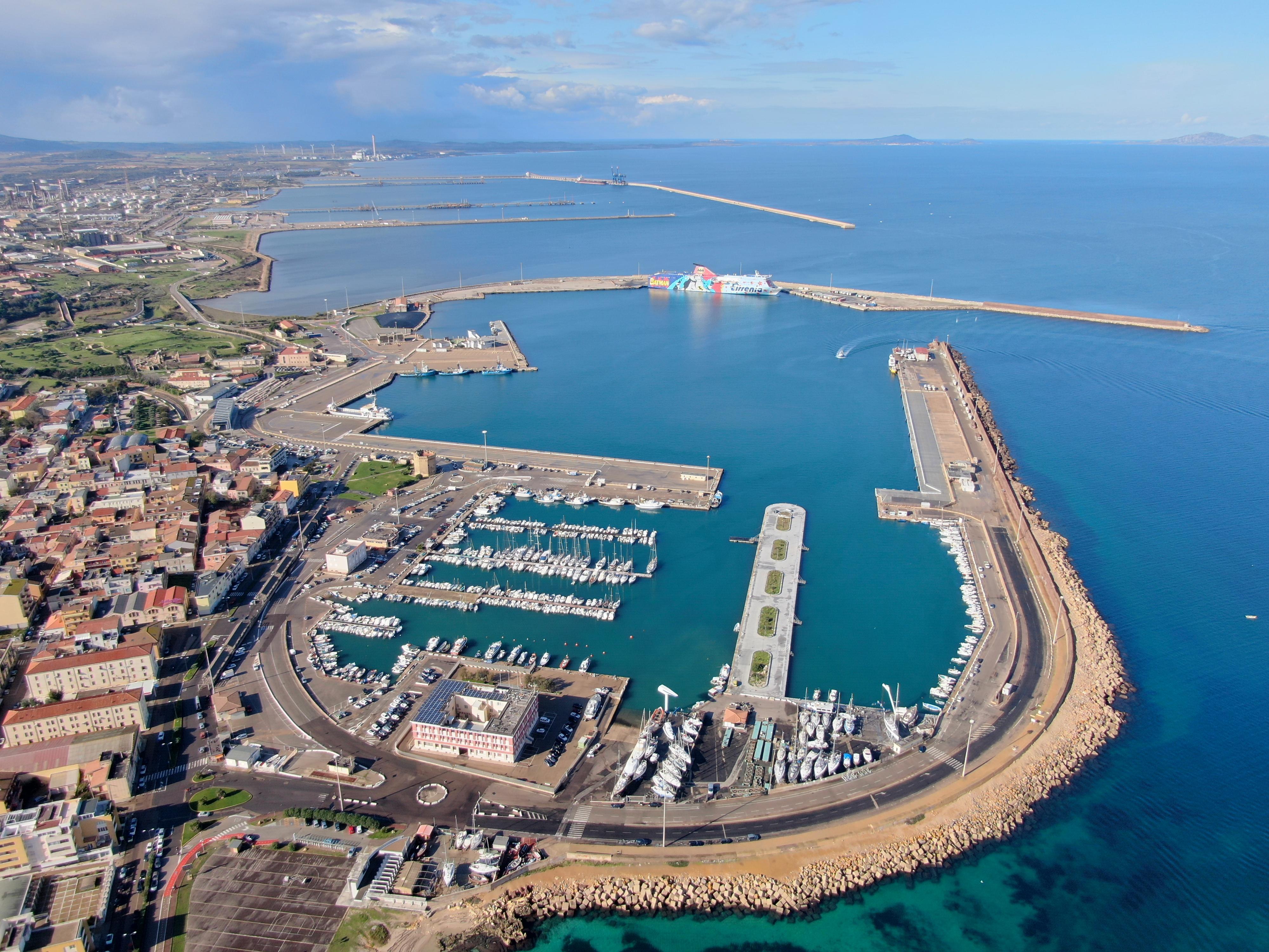 Covid, controlli negli scali: due sanzionati a Porto Torres e uno ad Arbatax