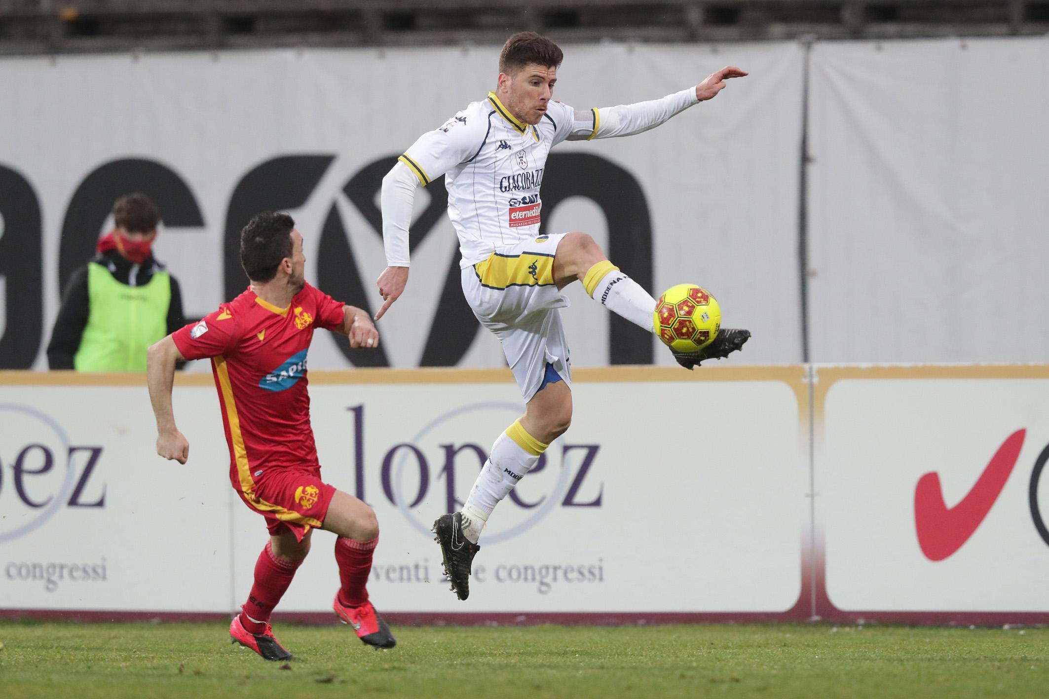 Il Fano sbaglia dal dischetto e il Modena torna al successo in trasferta