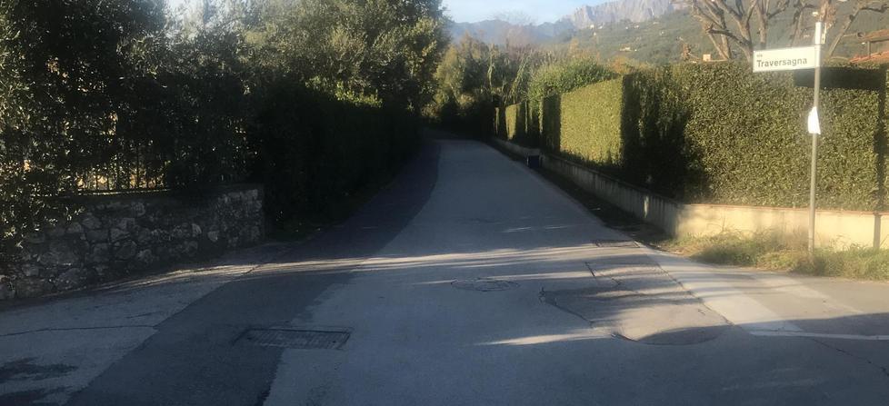 Trecento firme per dire no alla nuova “bretella” prevista in Traversagna 