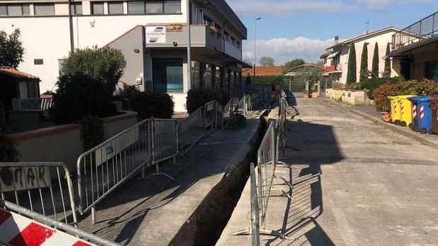 Via Traversa Buggianese occupata dal cantiere per il nuovo acquedotto