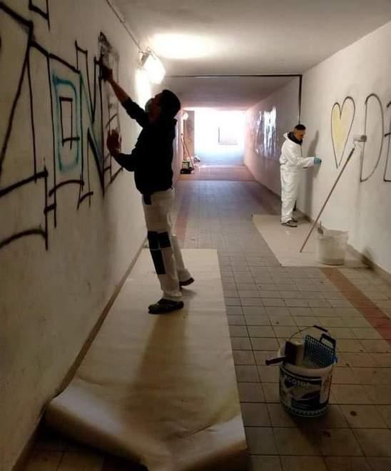 Sottopasso di nuovo imbrattato Ma Baghini non si scoraggia 