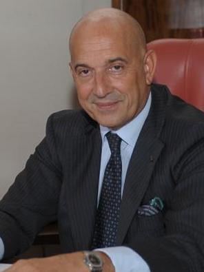 «Cambiare la continuità: è spreco di soldi pubblici» 