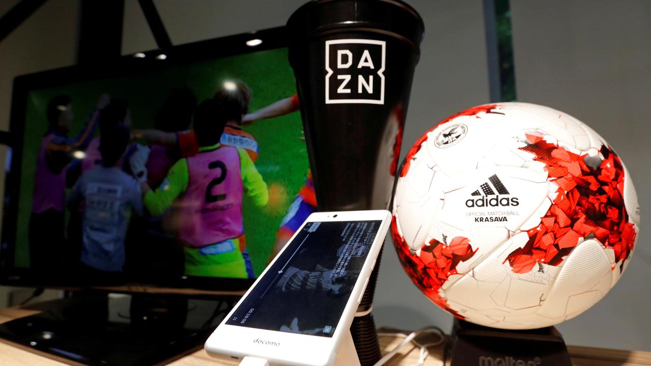 Calcio, Dazn oscurata accusa un’azienda di Sky