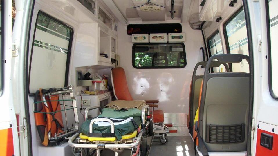Il marito: «Santina era morta quel medico me l’ha resuscitata»