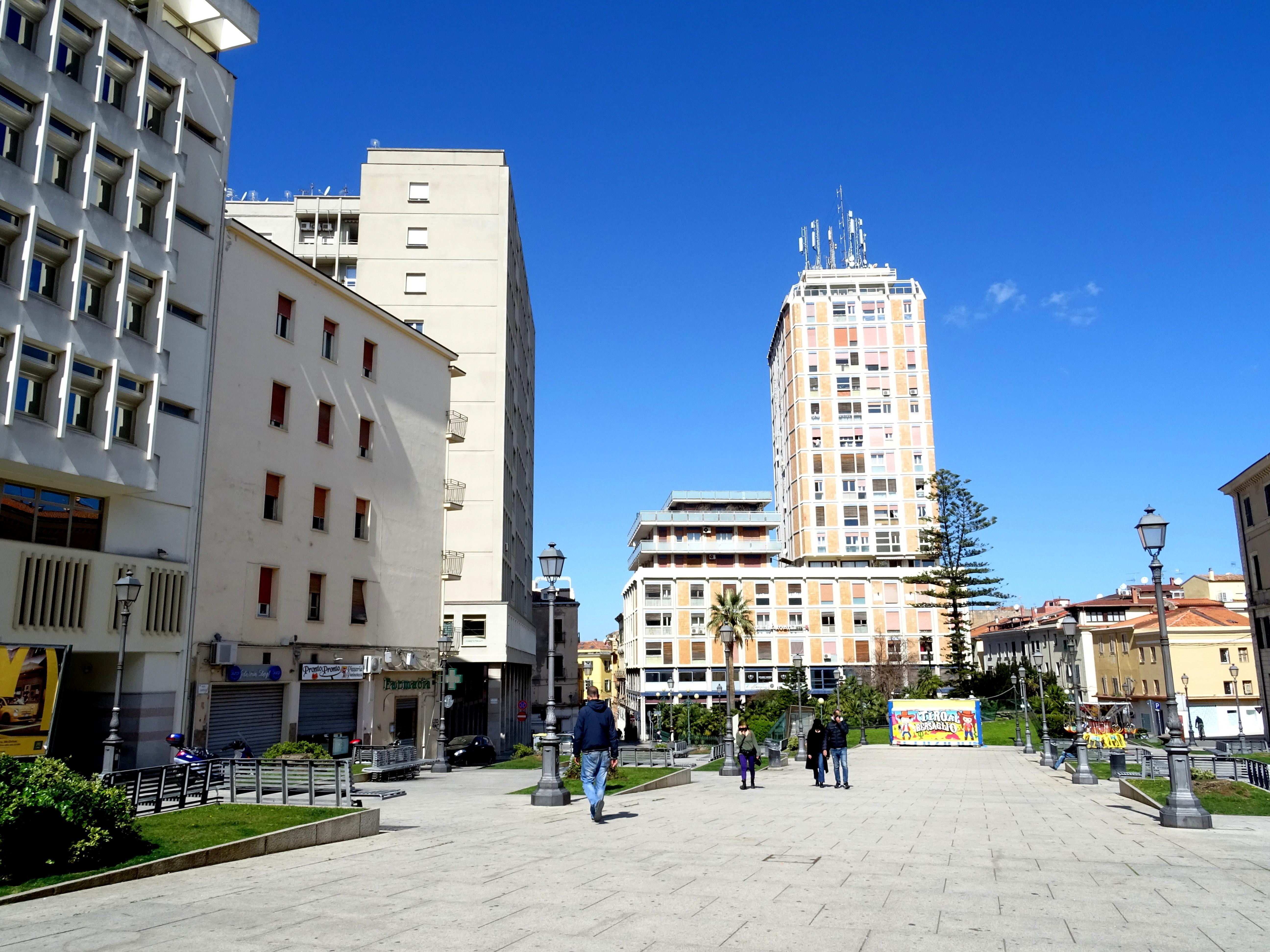 Covid, la Sardegna si è svegliata in zona rossa 