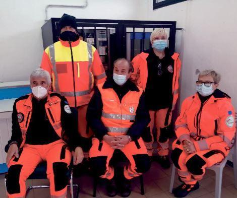 La vaccinazione di massa libera 180 nonni: «Ora basta vivere nella paura» 