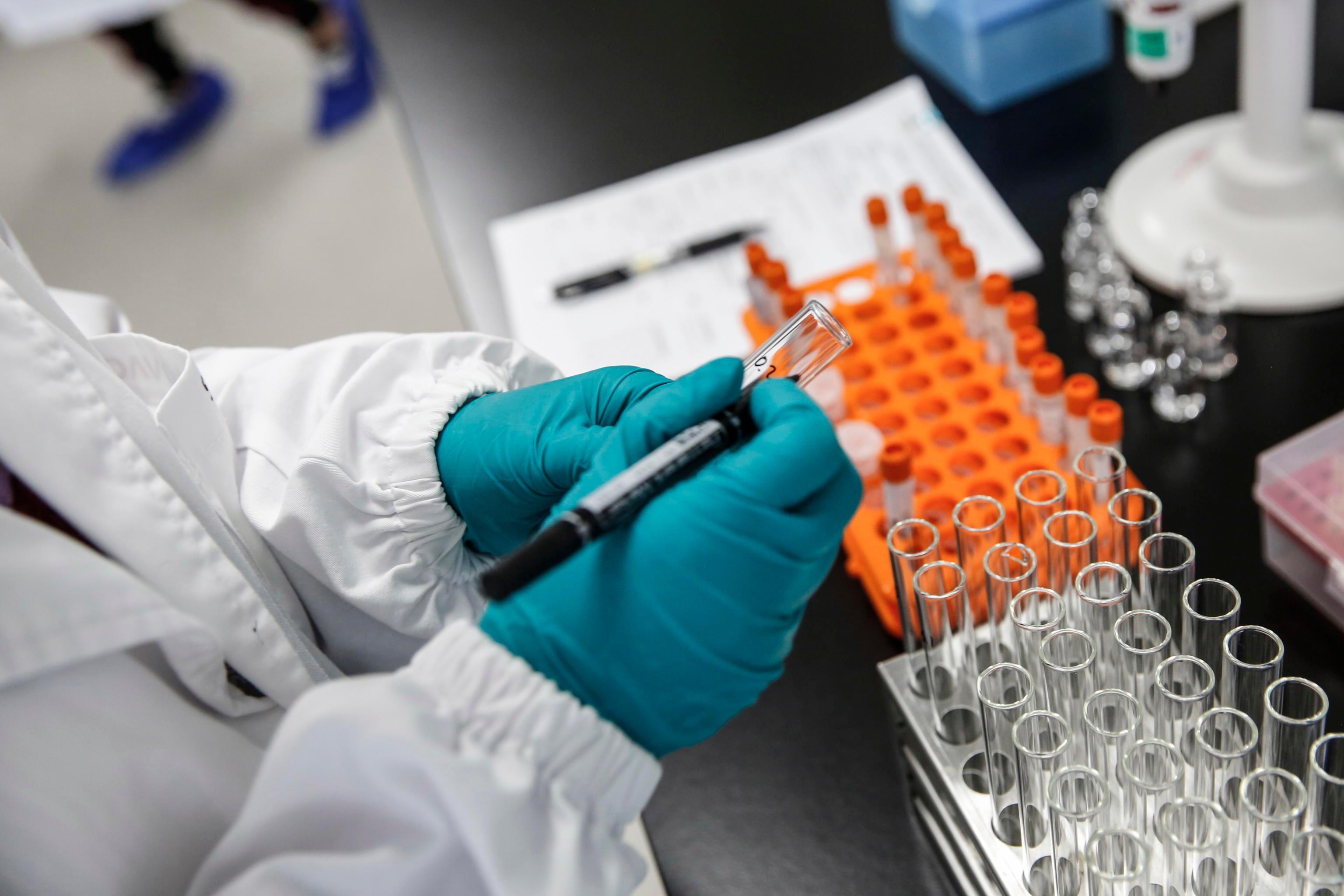 Mancano i vaccini, maxi-centro ancora fermo