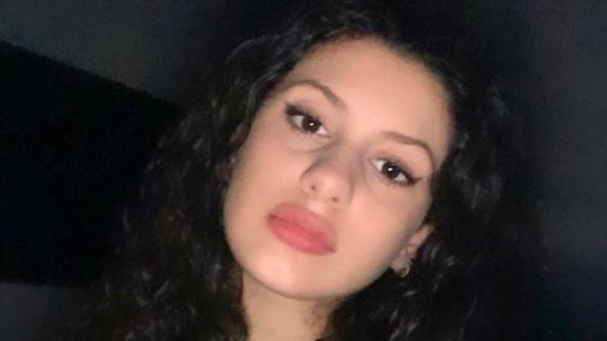 Ginevra, 17 anni: «Mamma ho deciso donerò i miei capelli alle donne malate»