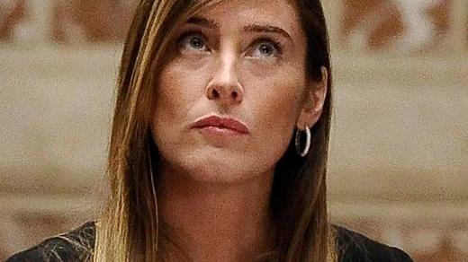 «Un milione di euro se cacciate Conte» Ma lei: «Invenzione»