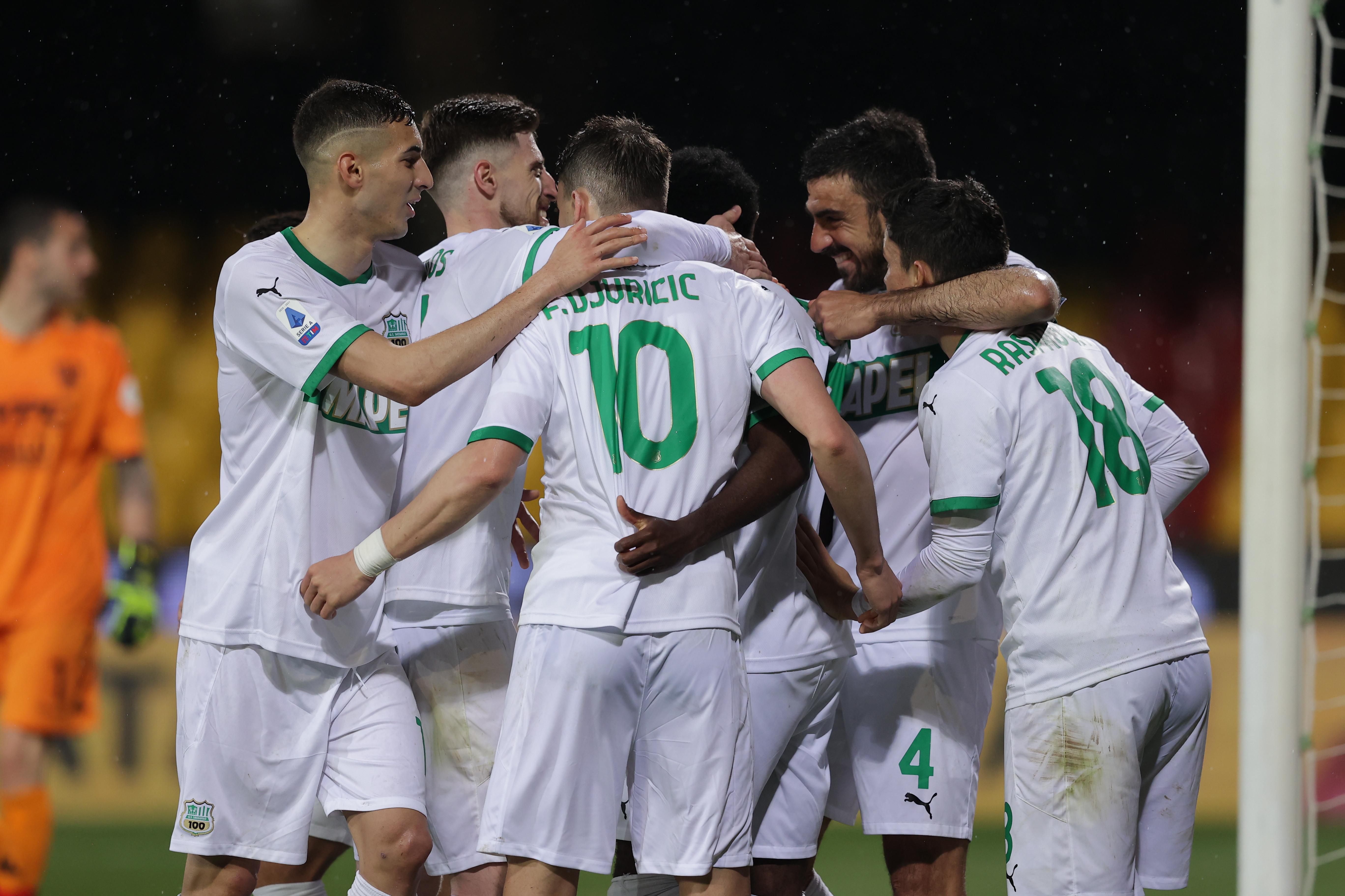 A Benevento il Sassuolo spreca ma vince
