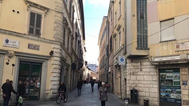 Covid: in calo i positivi in Umbria, tre ricoveri in più