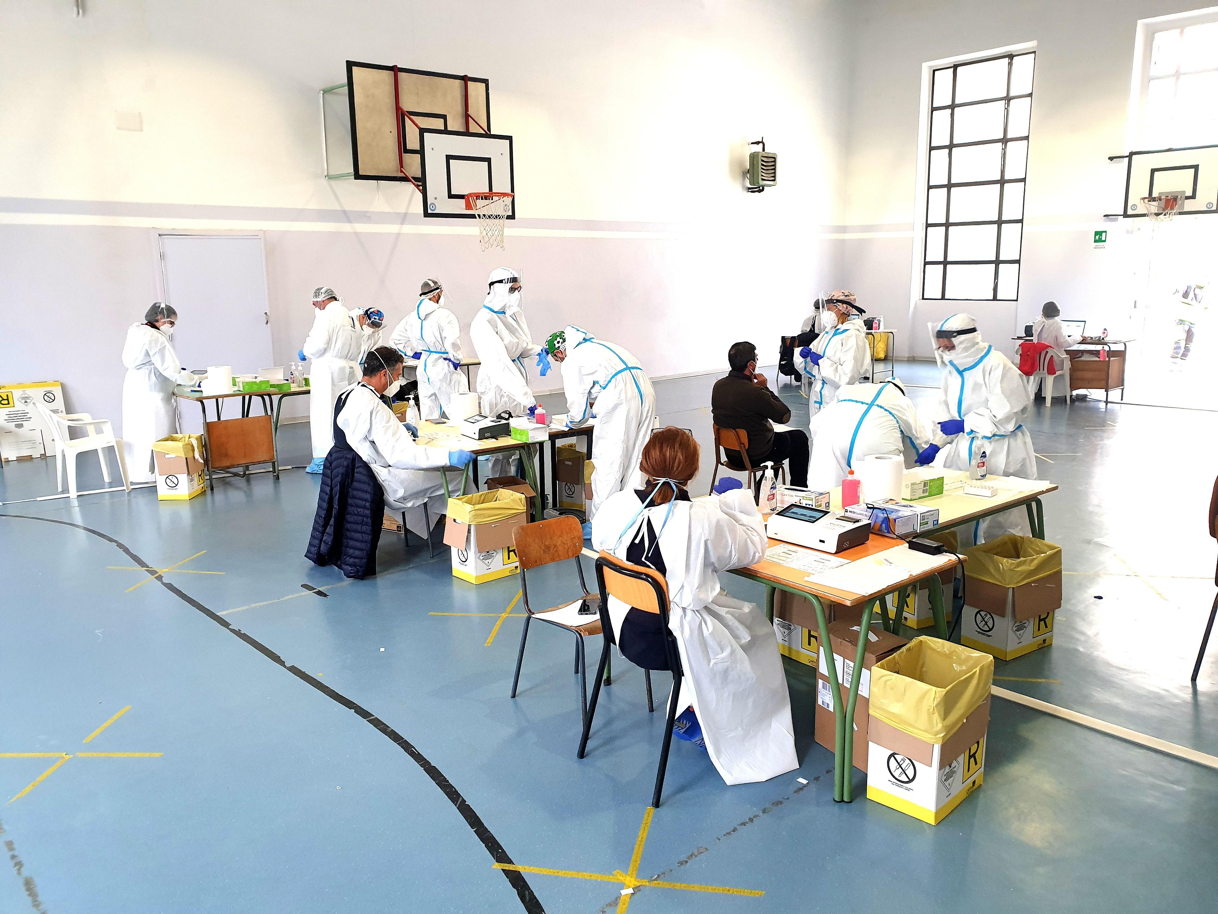 Coronavirus in Sardegna, 8 vittime e 327 nuovi positivi