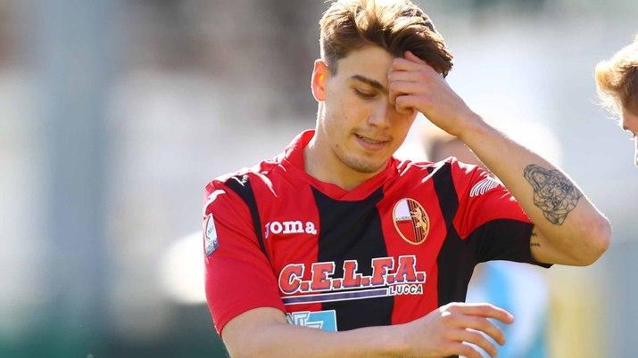 Morgia, un cuore dipinto di rossonero «Forza Lucchese, non devi mollare»