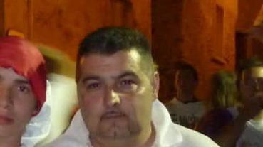 Muore a 54 anni stroncato da una malattia
