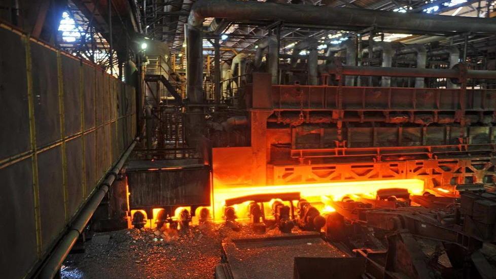 E intanto si ferma la laminazione delle rotaie