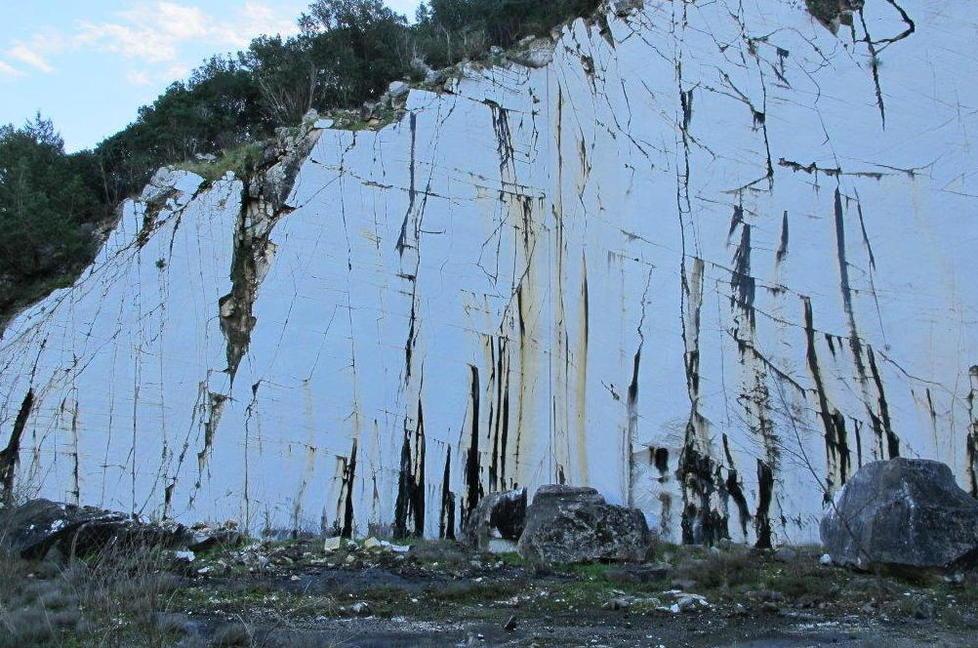 Progetto da rifare per la cava di marmo 