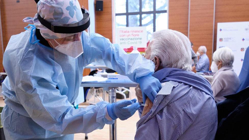 Le isole “libere dal Covid” «Senza dosi piano a rilento»