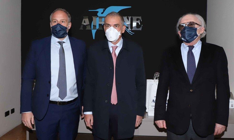 Il sottosegretario Costa in visita a Reggio nella sede di Airone