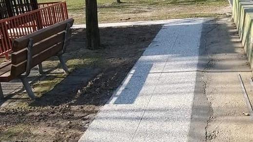 Nuova pavimentazione nei giardini pubblici grazie al Gs Corporeno