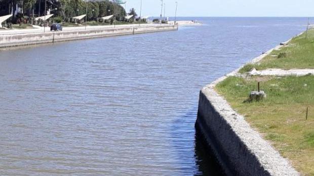 Vongole senza ossigeno L’ennesimo appello: «Aprite quel canale»