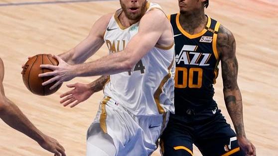 Agli Spurs il derby texano Vittoria pesante di Boston