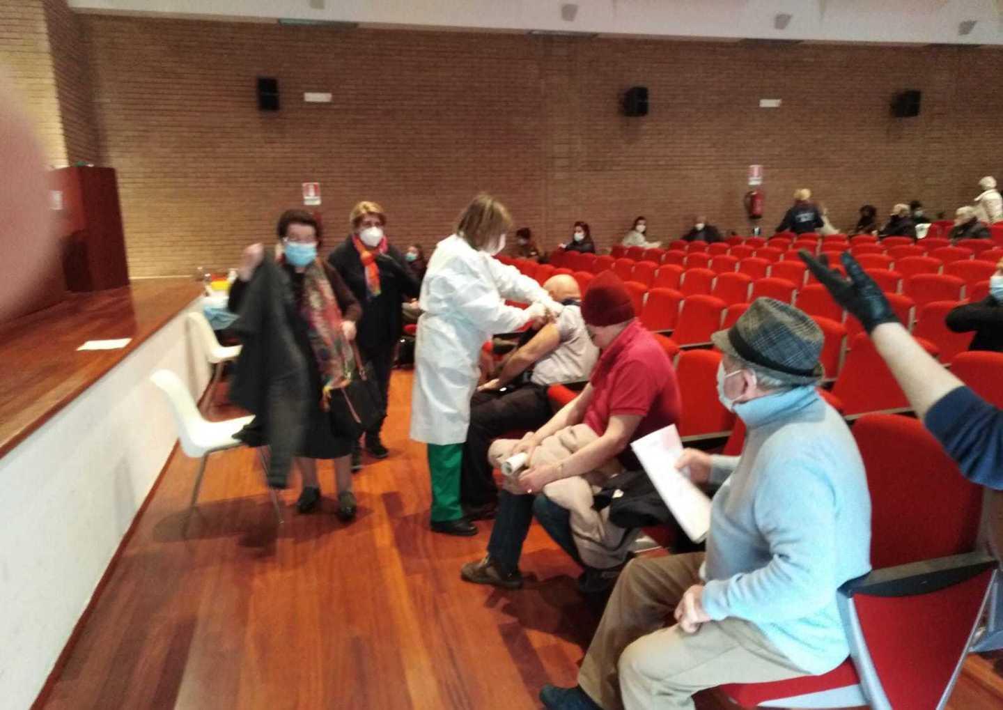 Vaccini, mobilitazione per mantenere l’hub a Porto Torres