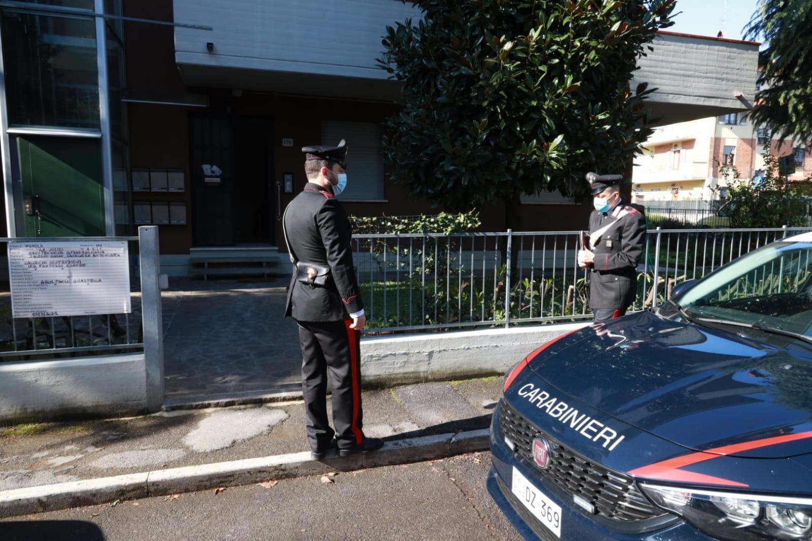 Vignola: soffoca la moglie con un cuscino e si costituisce ai carabinieri 