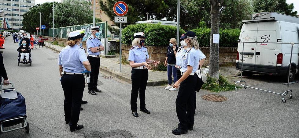 Ha il Covid e va a fare la spesa a Rosignano, ecco ora che cosa rischia 