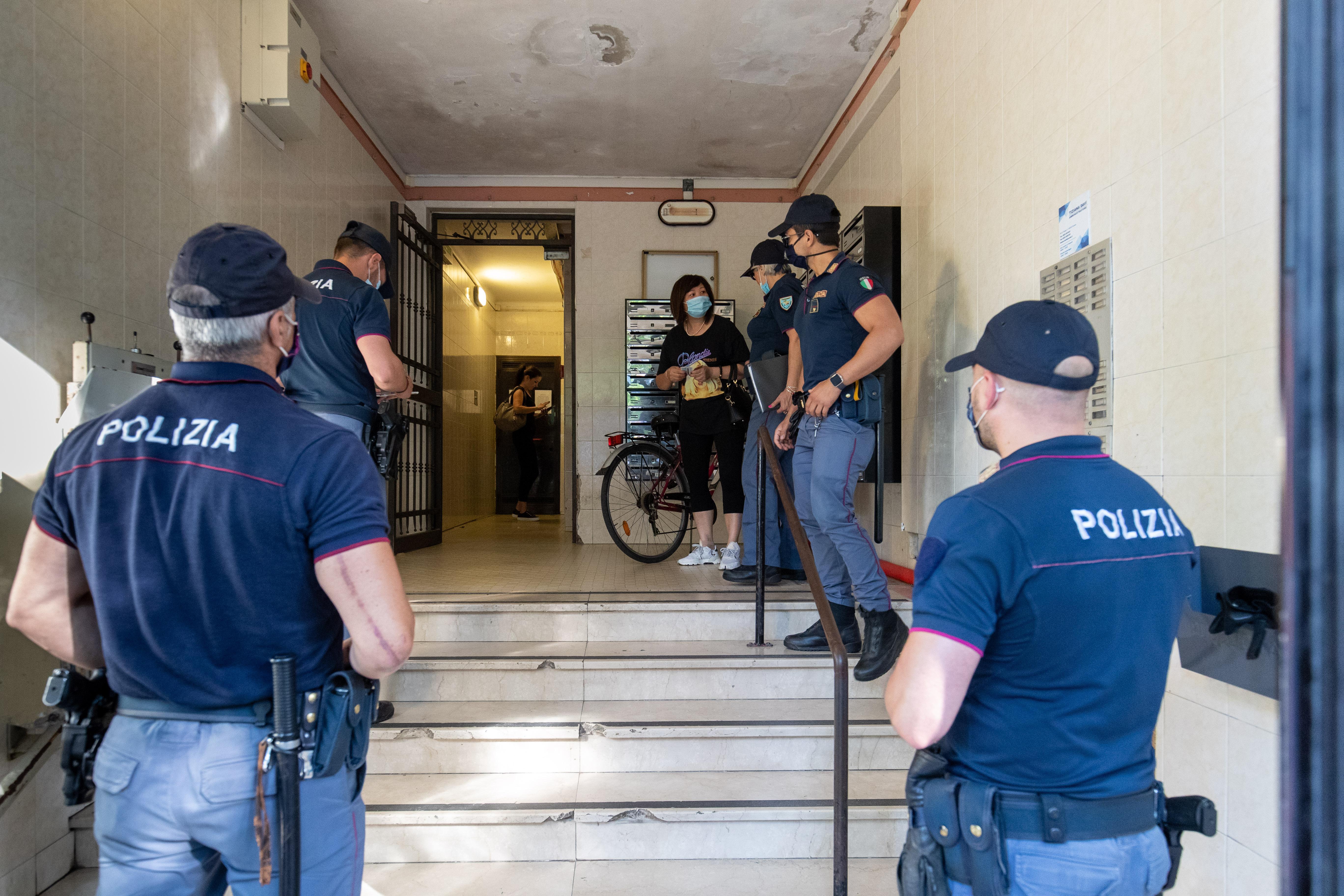 Ferrara, controlli negli appartamenti del grattacielo