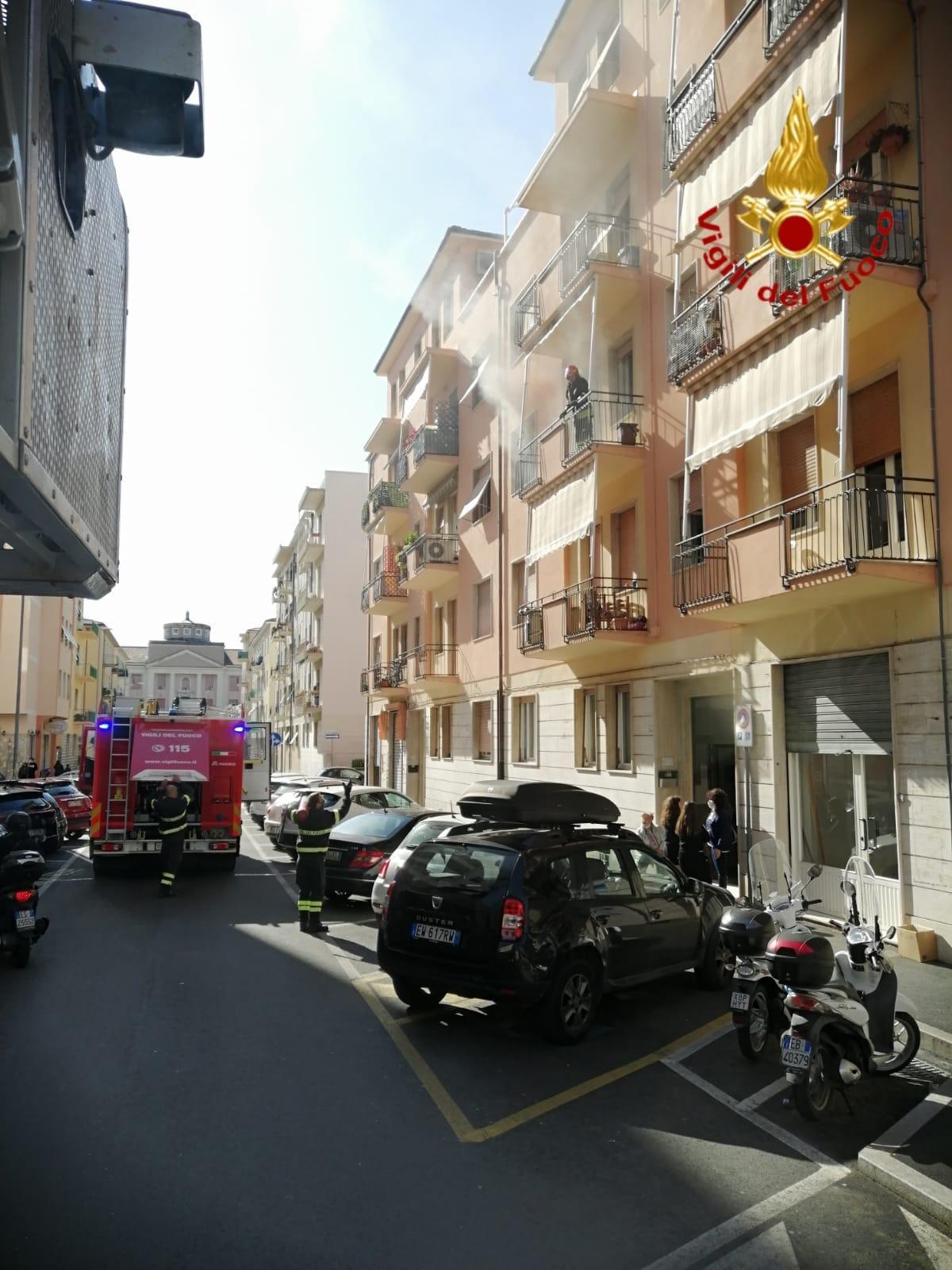 L'incendio in via Badaloni