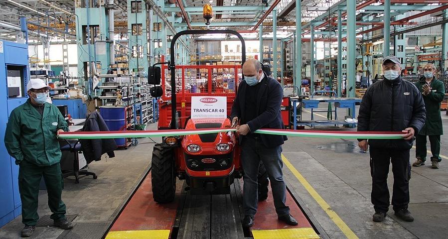 «Transcar 40 è il trattore della rinascita». È il primo prodotto della nuova Goldoni 
