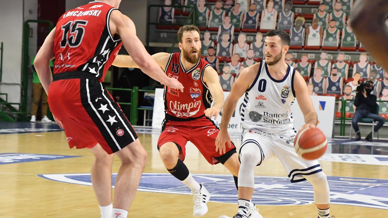 Basket, una Dinamo a testa alta perde contro la corazzata Milano