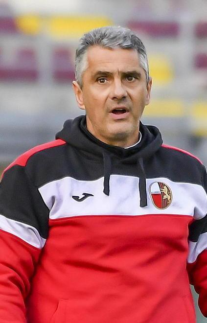 Lucchese, esonerato Lopez la panchina va a Di Stefano 