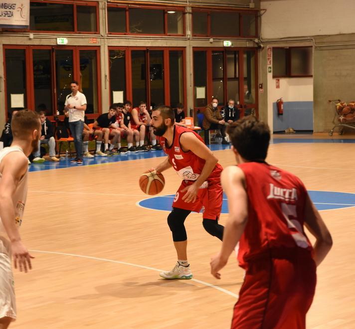  Basketball Club in campo contro la corazzata Spezia
