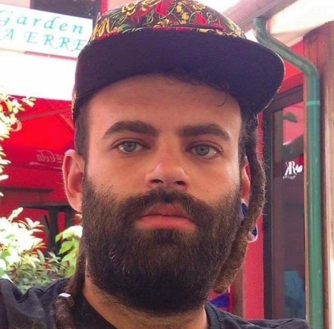 Scomparso dal 21 marzo Il padre del ragazzo: continuiamo a sperare