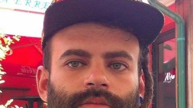 Scomparso dal 21 marzo Il padre del ragazzo: continuiamo a sperare